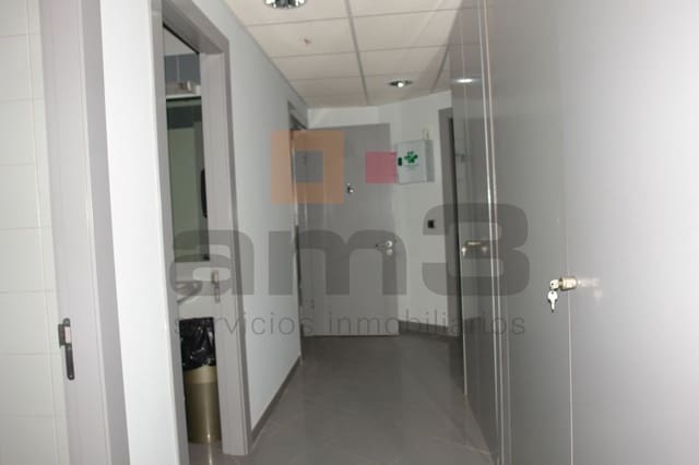 Local Commercial à louer à Vera Ciudad, Vera - 1 200 € (Ref: 9446522)