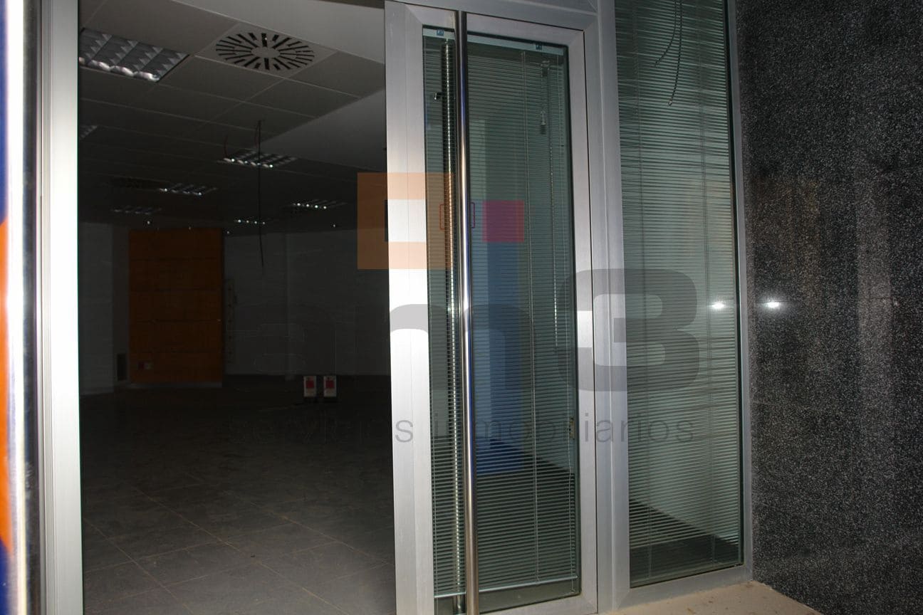 Local Comercial en Vera en alquiler - 1.200 € (Ref: 9446522)