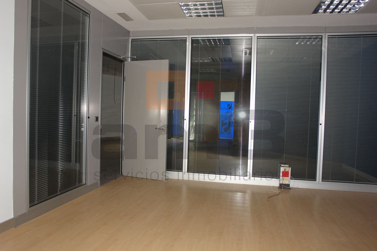 Local Comercial en Vera en alquiler - 1.200 € (Ref: 9446522)