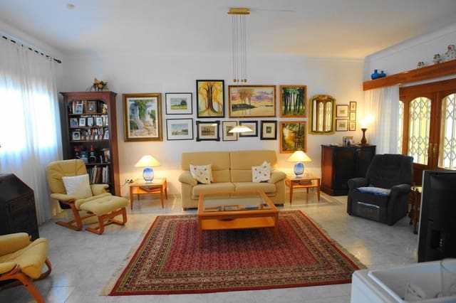 4 slaapkamer Villa te koop in Vera Ciudad, Vera met zwembad garage - € 570.000 (Ref: 9446523)