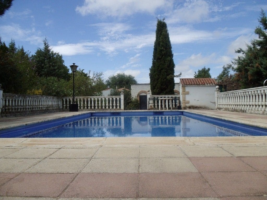 3 camera da letto Casa in vendita in Torreperogil con piscina - 220.000 € (Rif: 9446526)