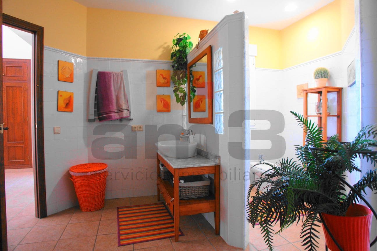 4 bedroom Villa for sale in Vera with pool garage - € 695,000 (Ref: 9446538)