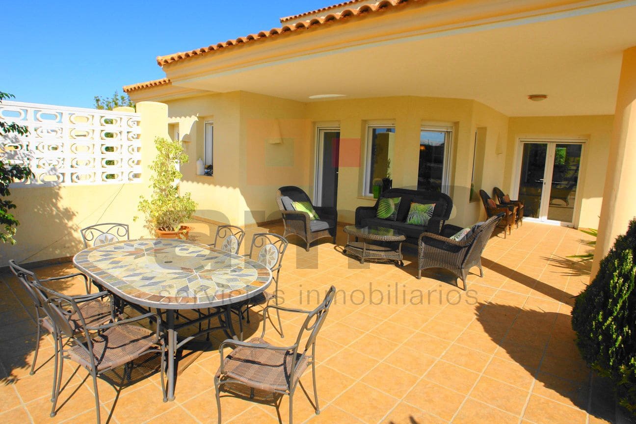 4 bedroom Villa for sale in Vera with pool garage - € 695,000 (Ref: 9446538)