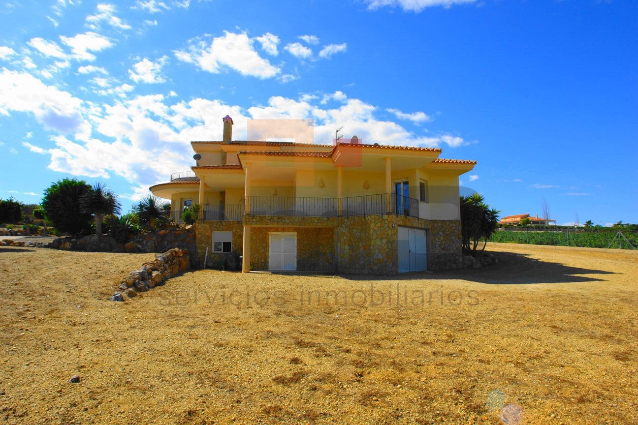 4 bedroom Villa for sale in Vera with pool garage - € 695,000 (Ref: 9446538)