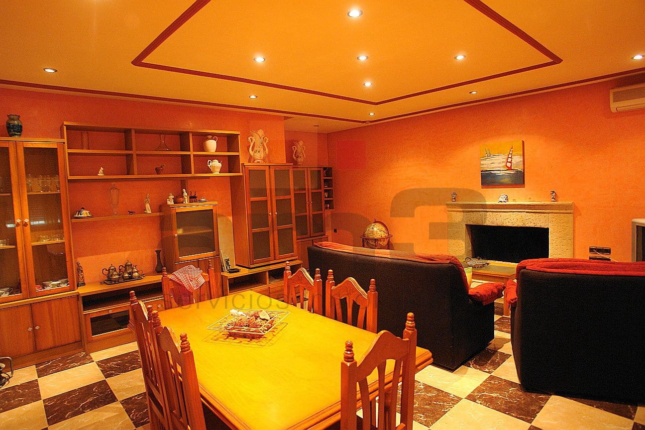 3 soveværelse Villa til salg i Los Llanos (Zurgena) med swimmingpool - € 325.000 (Ref: 9446541)