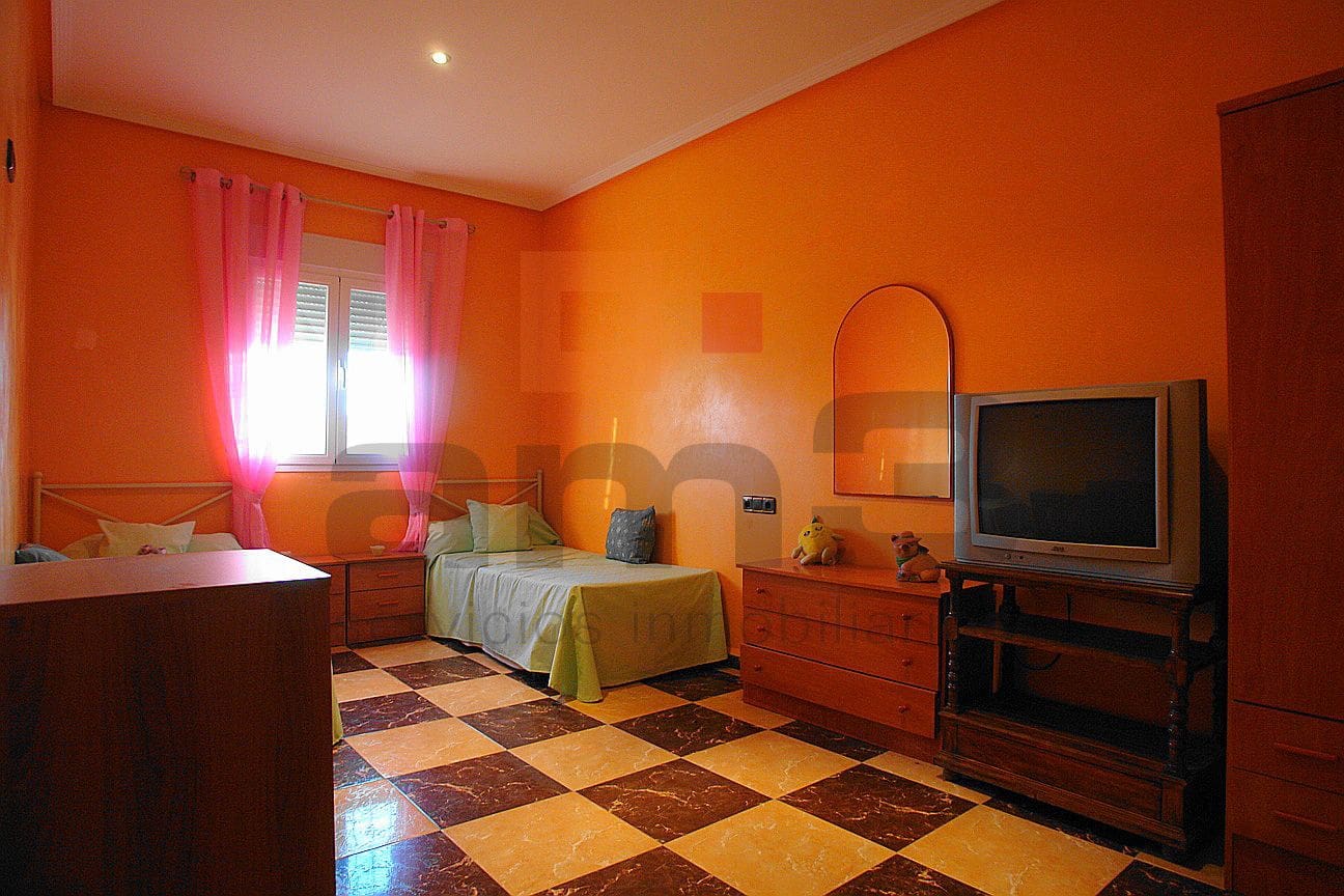 3 soveværelse Villa til salg i Los Llanos (Zurgena) med swimmingpool - € 325.000 (Ref: 9446541)