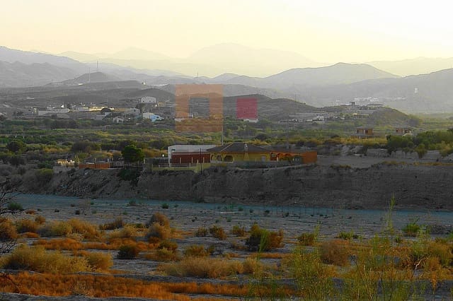 3 soveværelse Villa til salg i Los Llanos (Zurgena), Zurgena med swimmingpool - € 325.000 (Ref: 9446541)