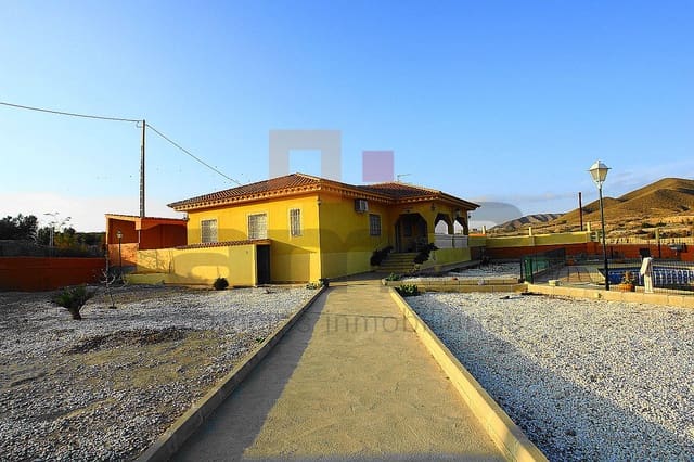 3 soveværelse Villa til salg i Los Llanos (Zurgena), Zurgena med swimmingpool - € 325.000 (Ref: 9446541)