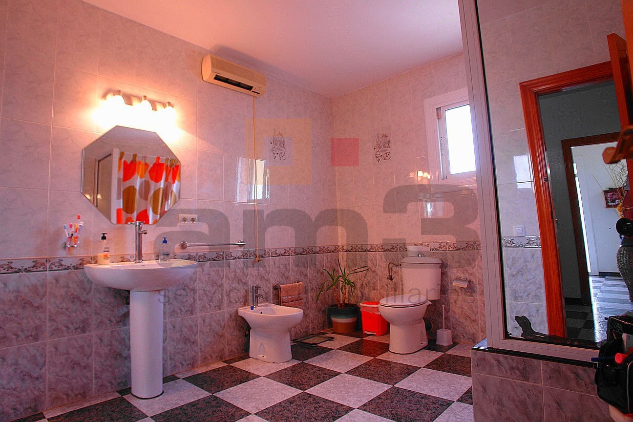 4 soveværelse Villa til salg i Los Gallardos med garage - € 370.000 (Ref: 9446543)