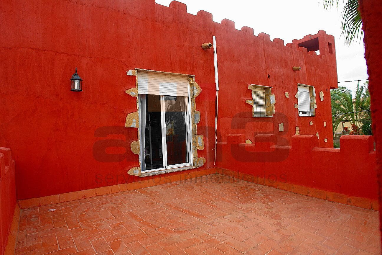 4 soveværelse Villa til salg i Los Gallardos med garage - € 370.000 (Ref: 9446543)