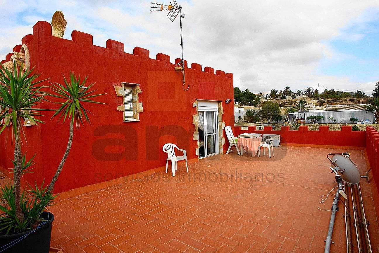 4 soveværelse Villa til salg i Los Gallardos med garage - € 370.000 (Ref: 9446543)