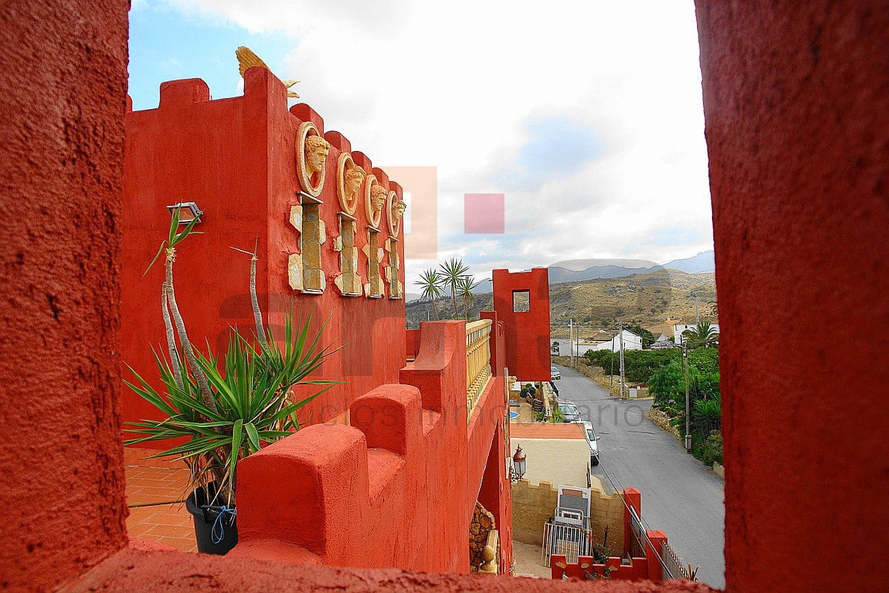 4 soveværelse Villa til salg i Los Gallardos med garage - € 370.000 (Ref: 9446543)