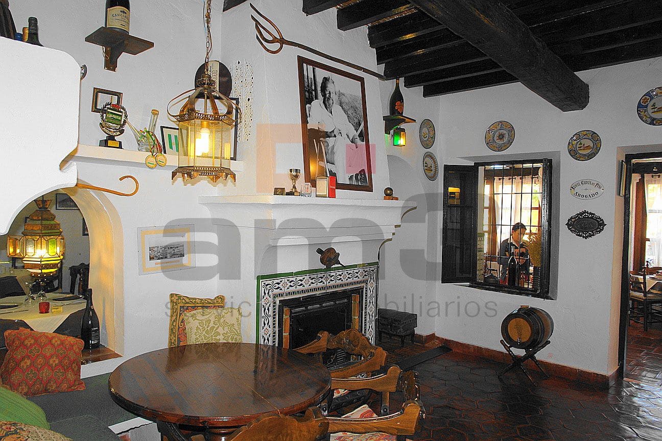 Erhverv til salg i Turre med garage - € 450.000 (Ref: 9446549)