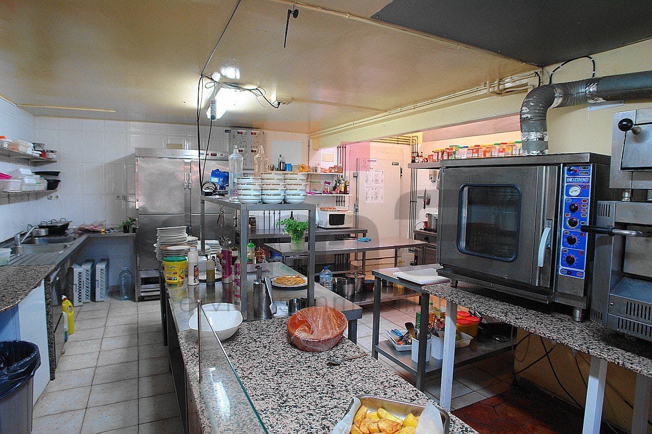 Erhverv til salg i Turre med garage - € 450.000 (Ref: 9446549)