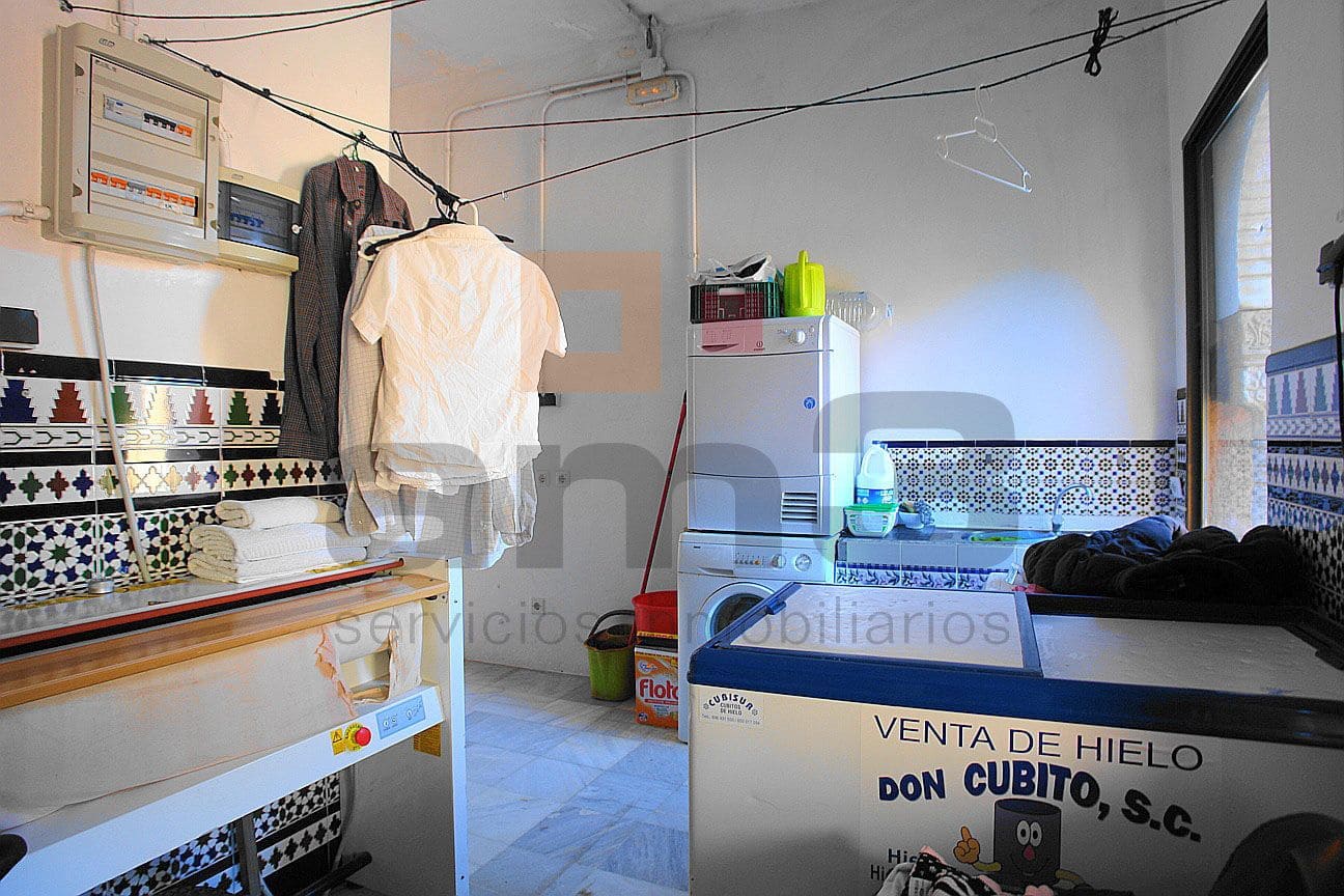 Erhverv til salg i Turre med garage - € 450.000 (Ref: 9446549)