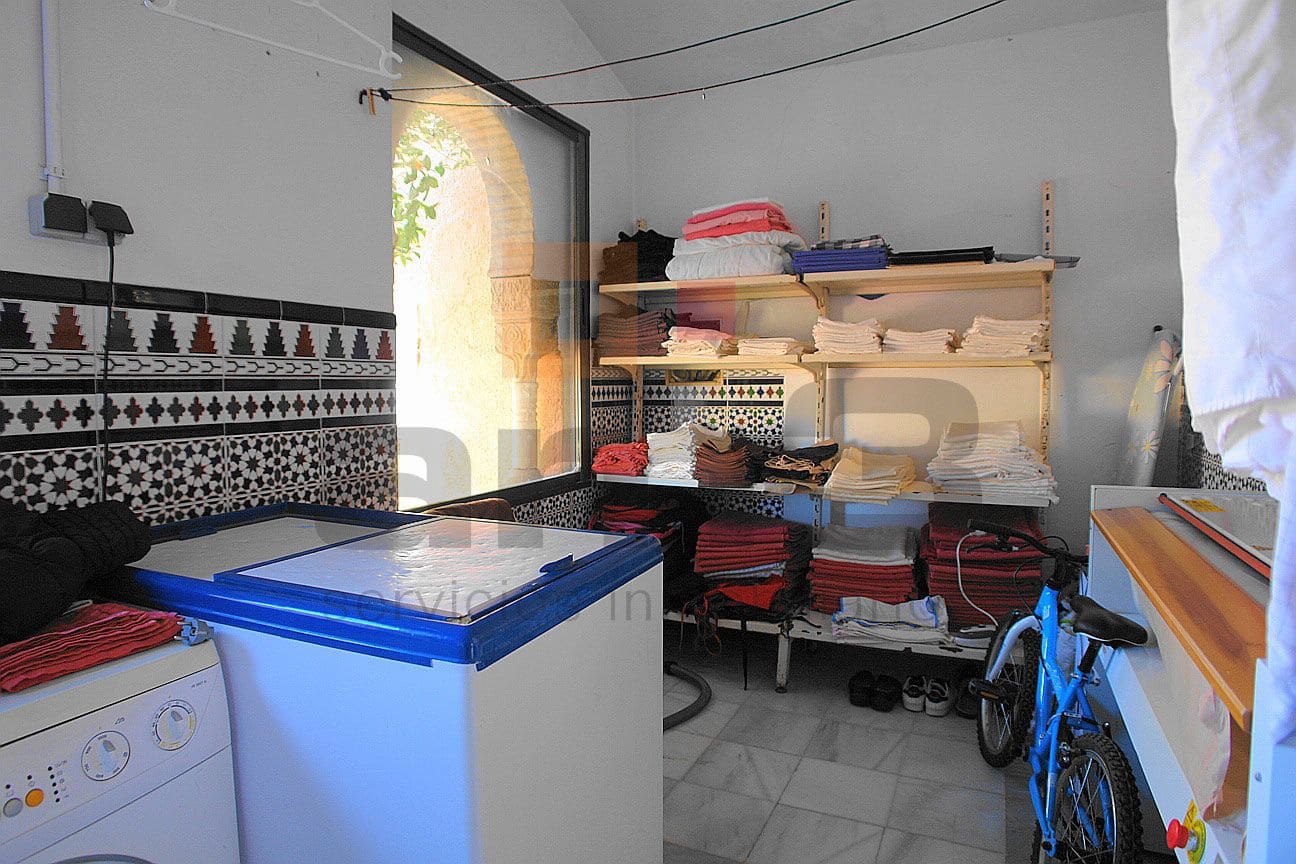 Erhverv til salg i Turre med garage - € 450.000 (Ref: 9446549)