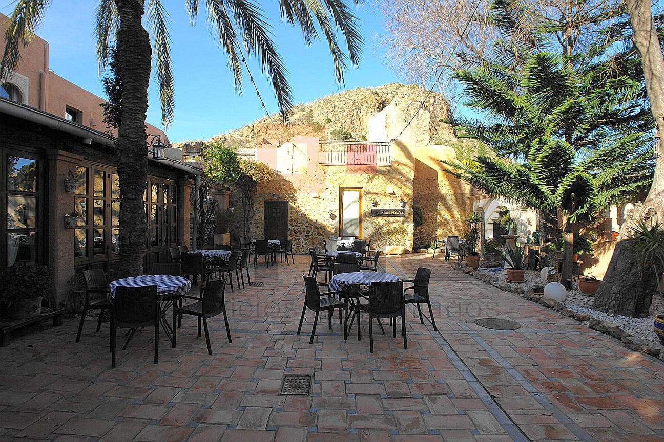 Erhverv til salg i Turre med garage - € 450.000 (Ref: 9446549)