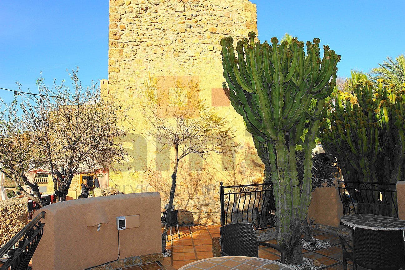 Erhverv til salg i Turre med garage - € 450.000 (Ref: 9446549)