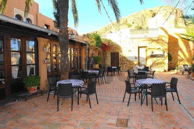 Erhverv til salg i Turre med garage - € 450.000 (Ref: 9446549)