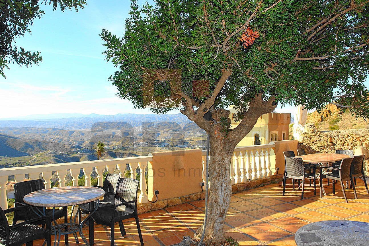 Erhverv til salg i Turre med garage - € 450.000 (Ref: 9446549)