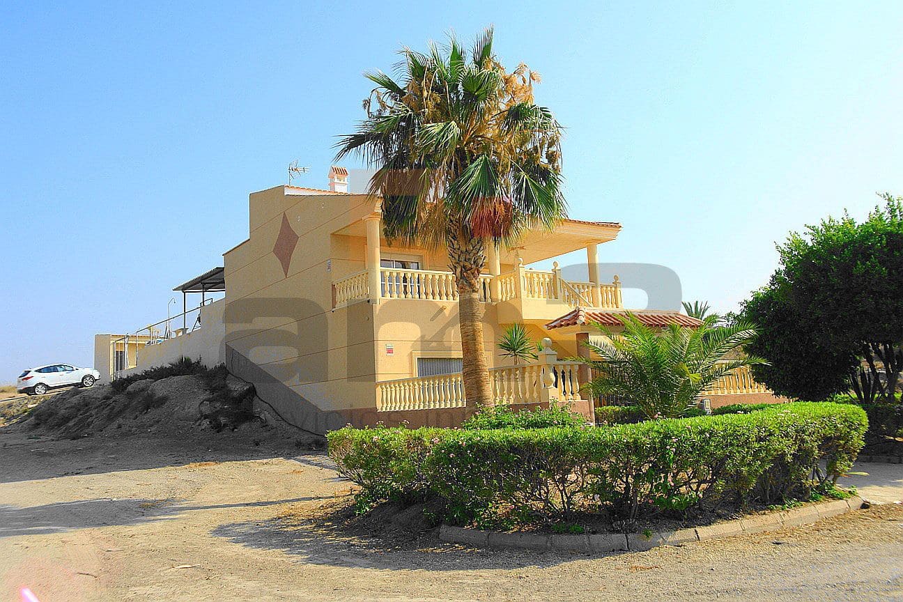 3 bedroom Villa for sale in San Juan de los Terreros with pool garage - € 450,000 (Ref: 9446553)