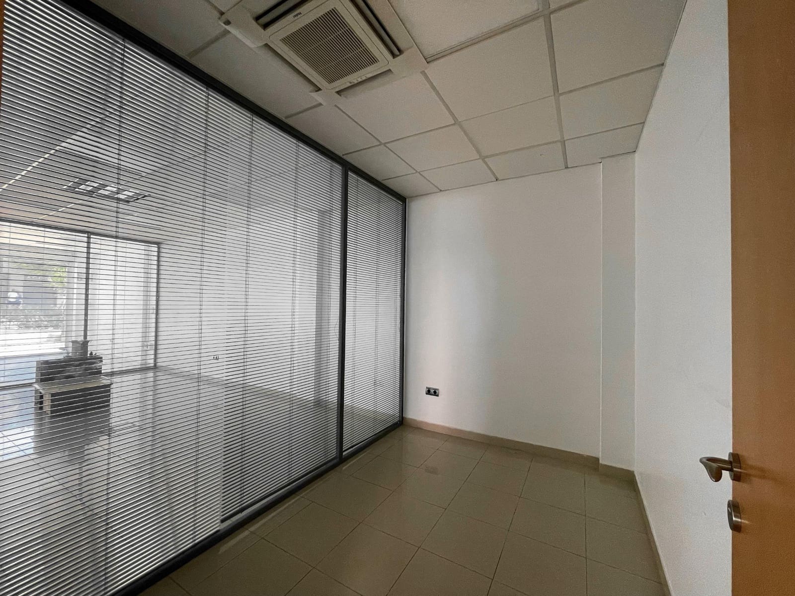 Local Comercial en Vera en alquiler - 1.600 € (Ref: 9446561)