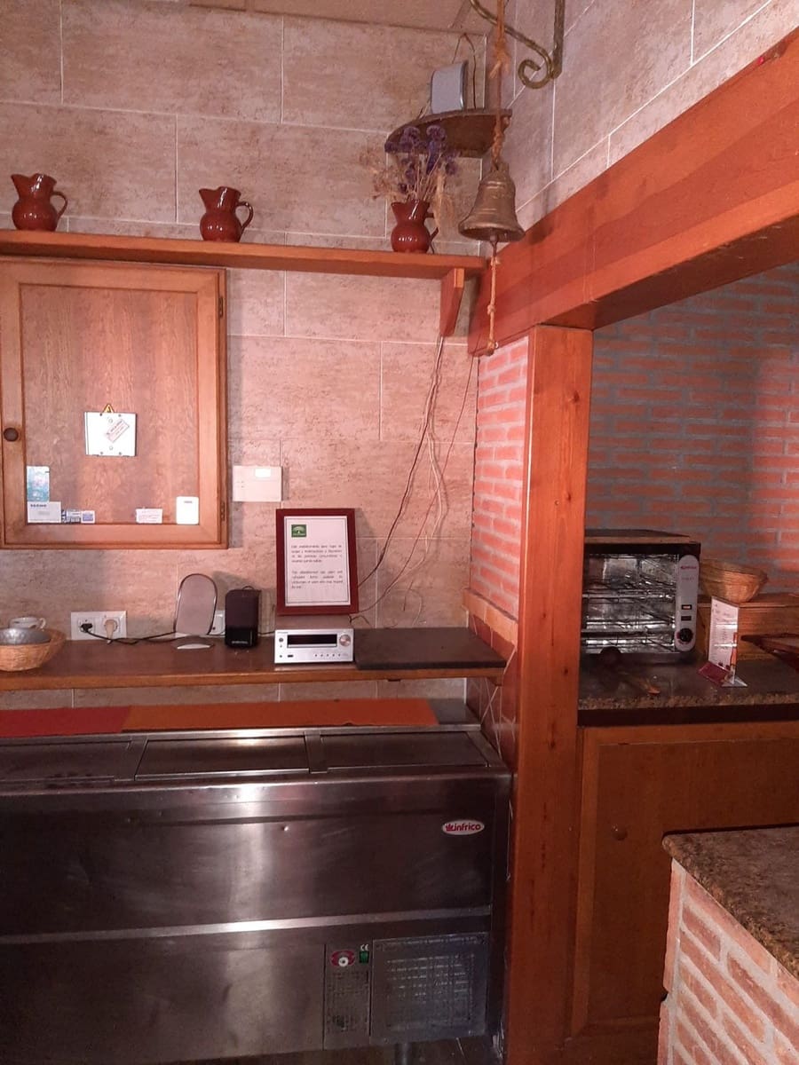 Kommersiell til salgs i Vera - € 275 000 (Ref: 9446565)