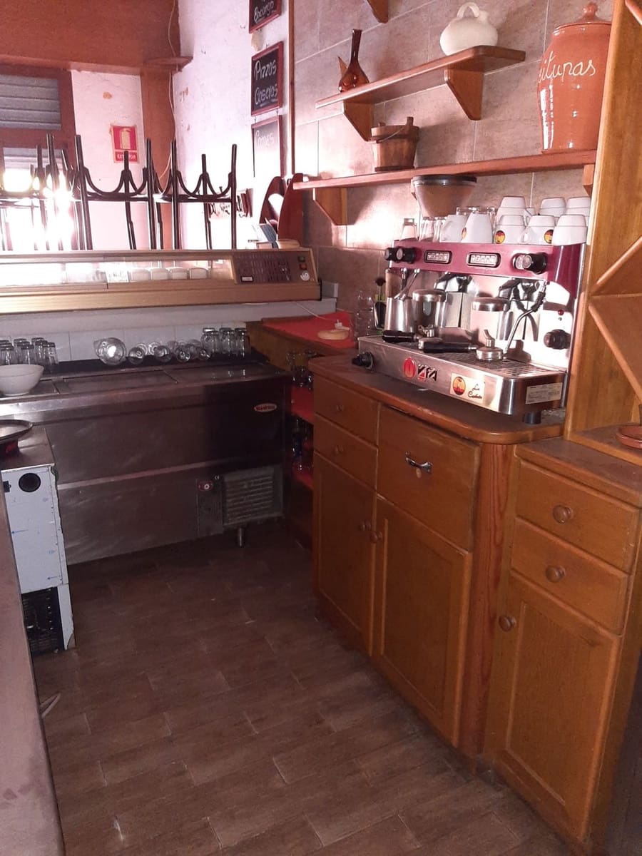 Kommersiell til salgs i Vera - € 275 000 (Ref: 9446565)