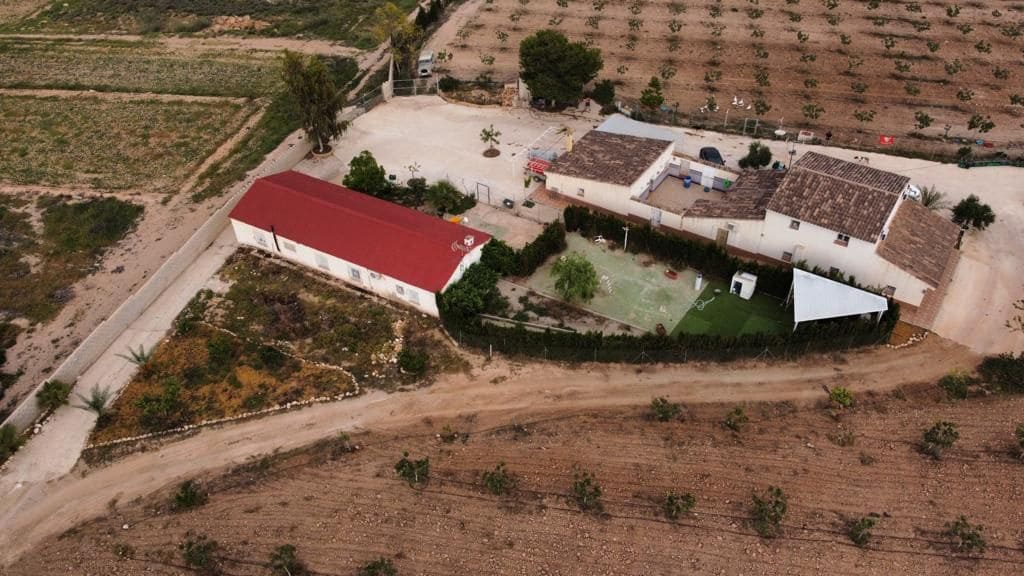 7 soverom Hus til salgs i Purias med garasje - € 429 000 (Ref: 9446580)