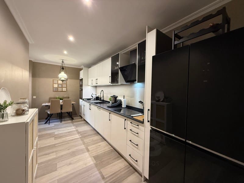 2 bedroom Flat for sale in Garrucha with garage - € 248,000 (Ref: 9610292)