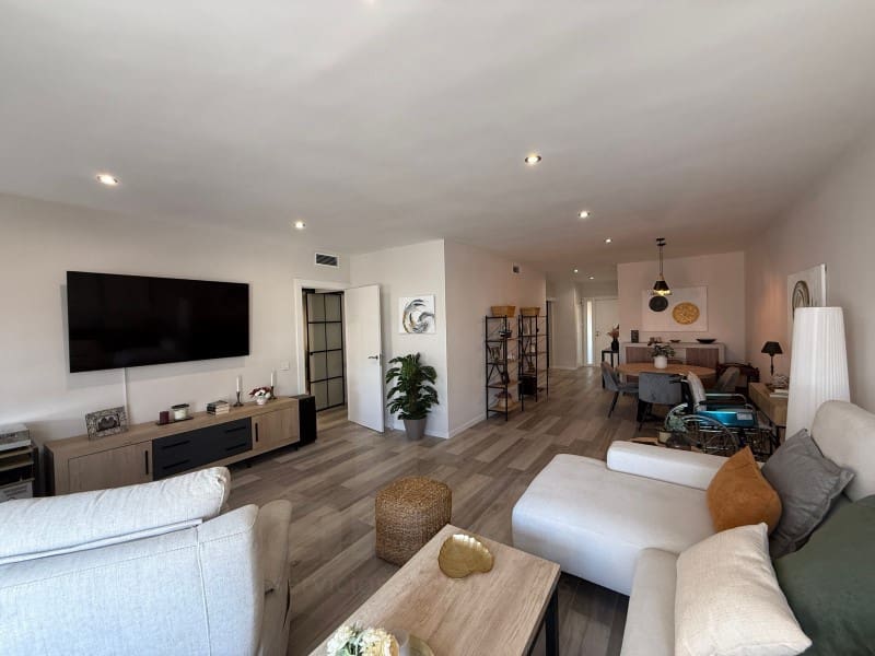 2 bedroom Flat for sale in Garrucha with garage - € 248,000 (Ref: 9610292)