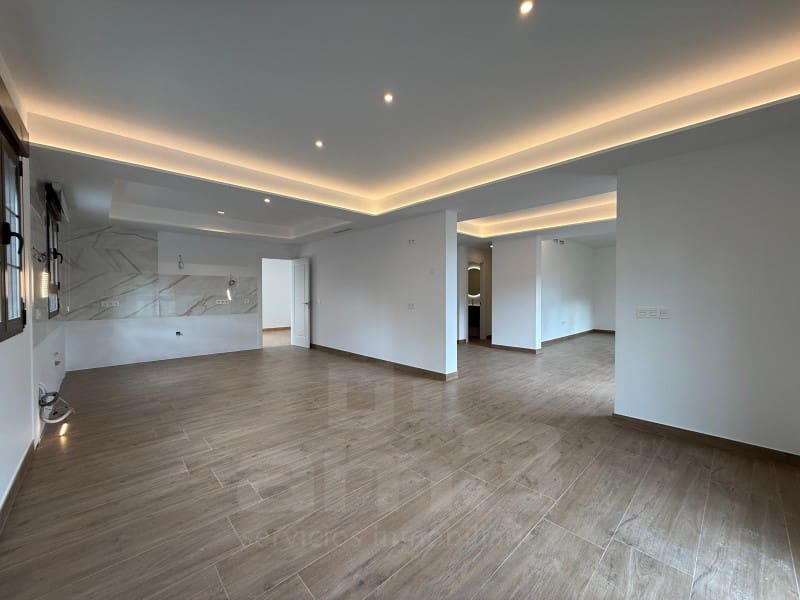 4 makuuhuone Huvila myytävänä paikassa Antas mukana 
autotalli - 490 000 € (Ref: 9610293)