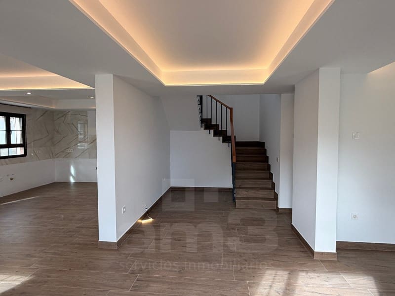 4 makuuhuone Huvila myytävänä paikassa Antas mukana 
autotalli - 490 000 € (Ref: 9610293)