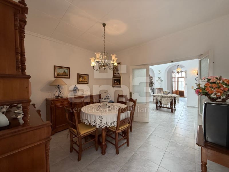 5 makuuhuone Omakotitalo myytävänä paikassa Vera - 195 000 € (Ref: 9610296)