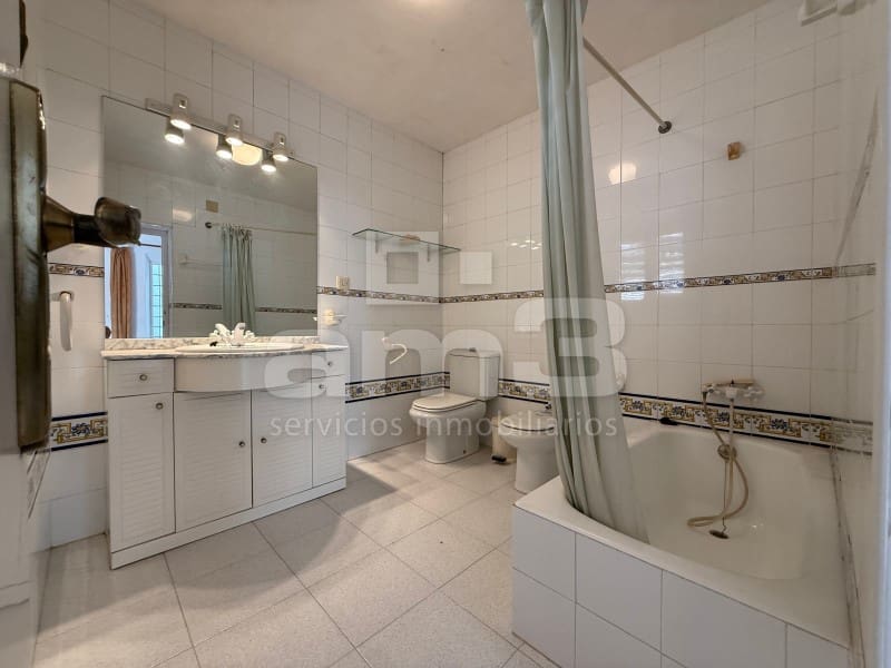 5 makuuhuone Omakotitalo myytävänä paikassa Vera - 195 000 € (Ref: 9610296)