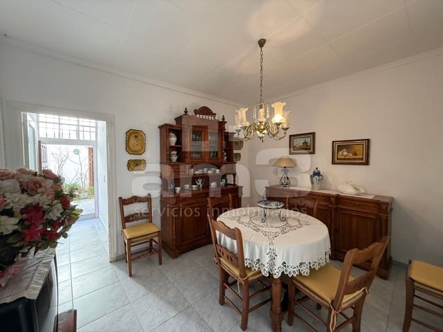 5 makuuhuone Omakotitalo myytävänä paikassa Vera Ciudad, Vera - 195 000 € (Ref: 9610296)