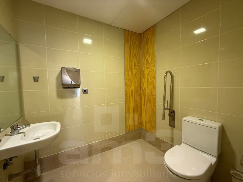 Erhverv til leje i Vera - € 1.300 (Ref: 9751916)