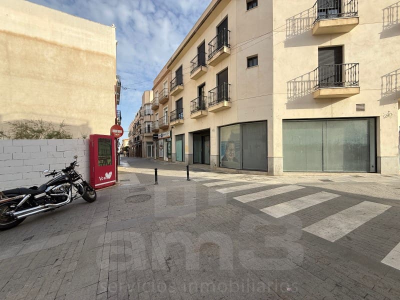 Erhverv til leje i Vera - € 1.300 (Ref: 9751916)