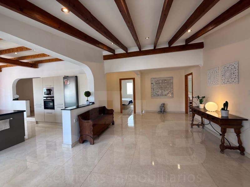 4 bedroom Villa for sale in Antas with garage - € 625,000 (Ref: 9770577)