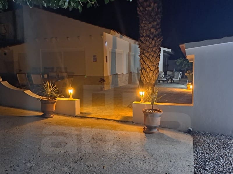 4 bedroom Villa for sale in Antas with garage - € 625,000 (Ref: 9770577)