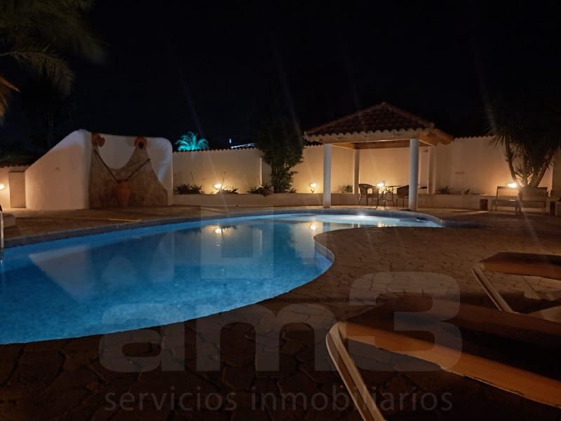 4 bedroom Villa for sale in Antas with garage - € 625,000 (Ref: 9770577)