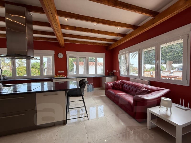 4 bedroom Villa for sale in Antas with garage - € 625,000 (Ref: 9770577)