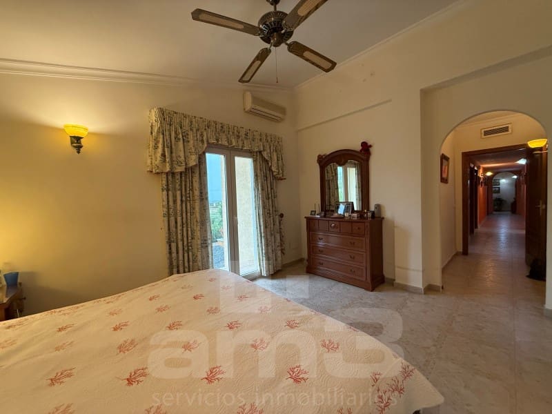 4 soverom Villa til salgs i Vera med garasje - € 449 000 (Ref: 9770578)