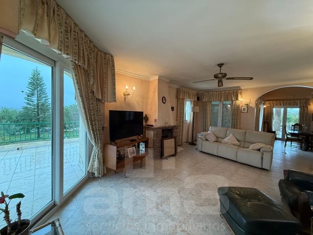 4 sypialnia Willa na sprzedaż w Vera Ciudad, Vera z garażem - 449 000 € (Ref: 9770578)