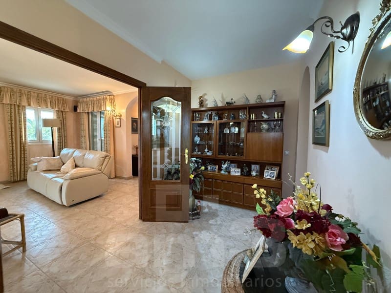 4 soverom Villa til salgs i Vera med garasje - € 449 000 (Ref: 9770578)