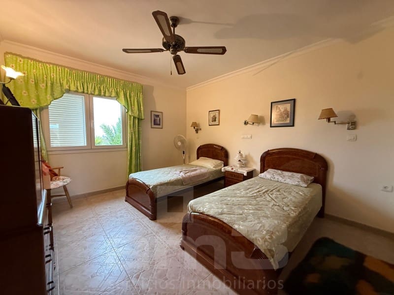 4 soverom Villa til salgs i Vera med garasje - € 449 000 (Ref: 9770578)