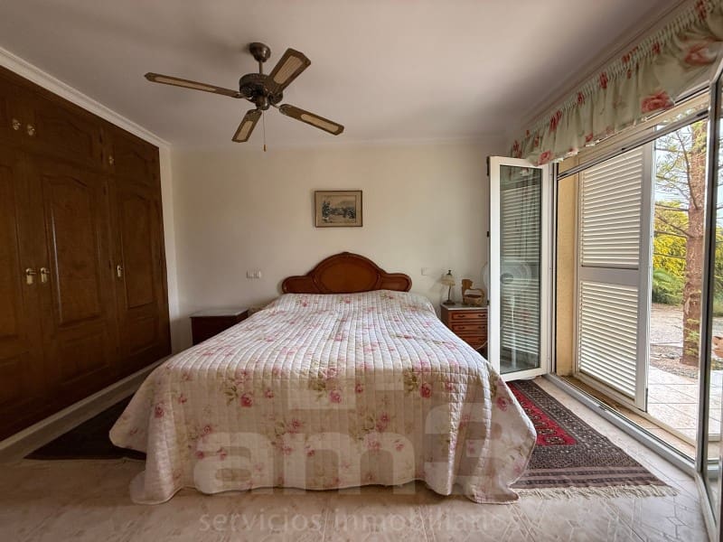 4 soverom Villa til salgs i Vera med garasje - € 449 000 (Ref: 9770578)