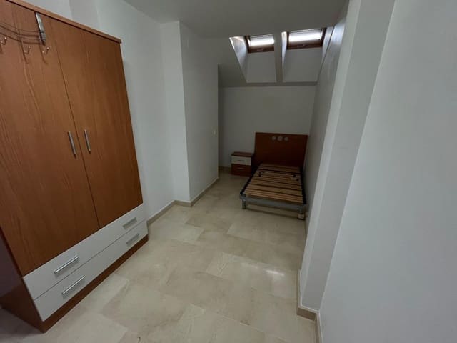 3 sypialnia Apartament na sprzedaż w Manzanares z basenem garażem - 150 000 € (Ref: 9794510)