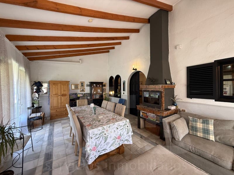 3 bedroom Villa for sale in Puerto del Rey with garage - € 535,000 (Ref: 9822723)