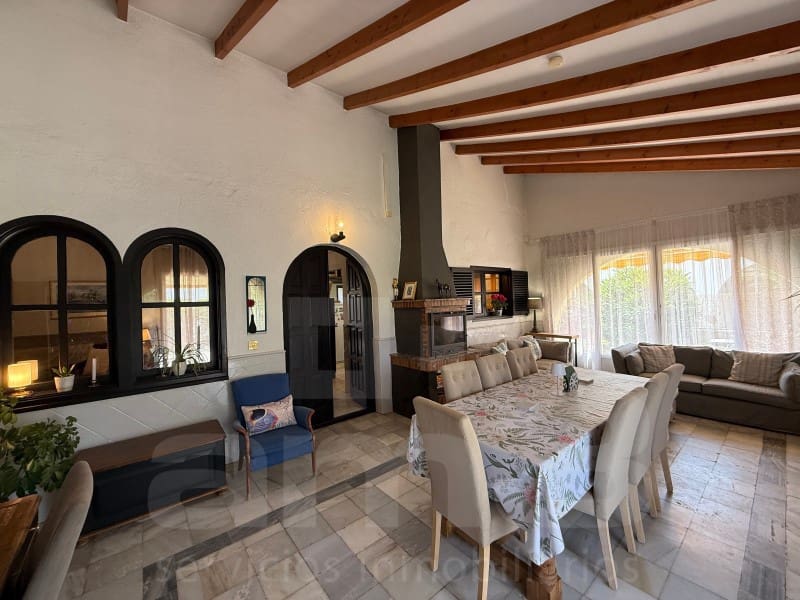3 bedroom Villa for sale in Puerto del Rey with garage - € 535,000 (Ref: 9822723)